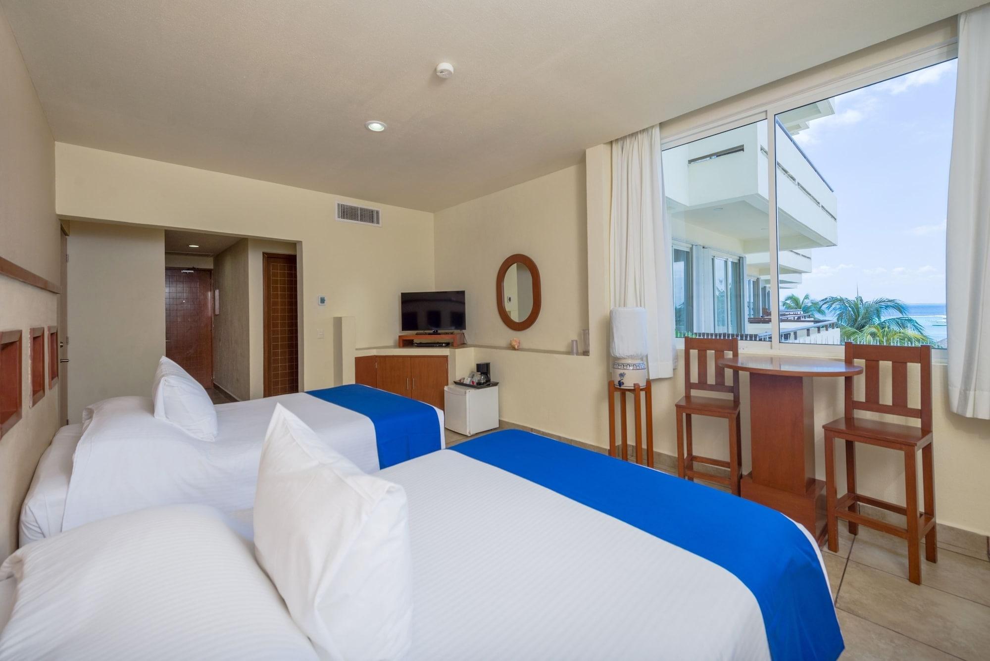 Ixchel Beach Hotel Isla Mujeres Extérieur photo
